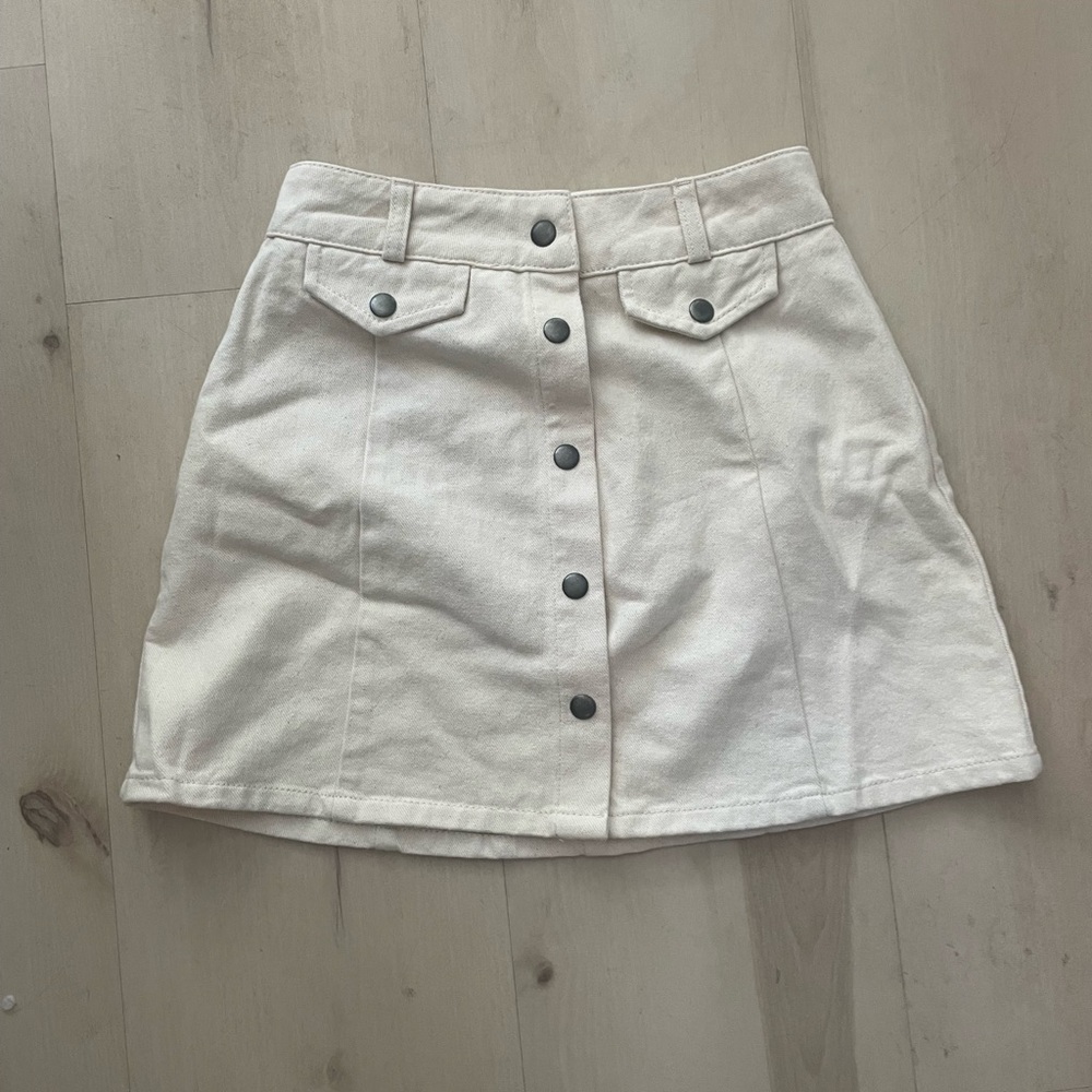 BDG urban outfitters white denim button skirt size xs